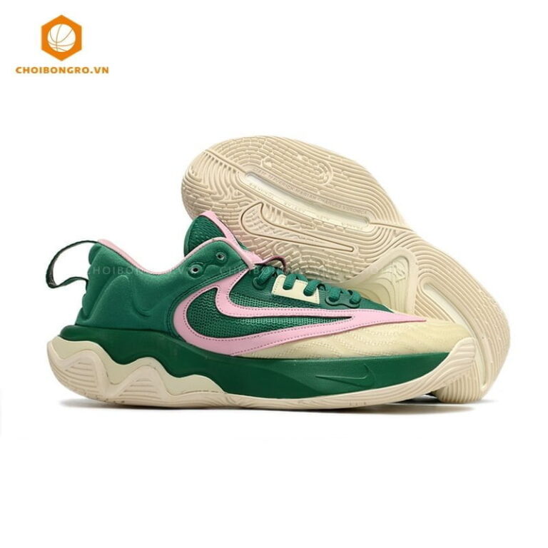 	Nike Giannis Immortality 3
  '5 The Hard Way' Replica