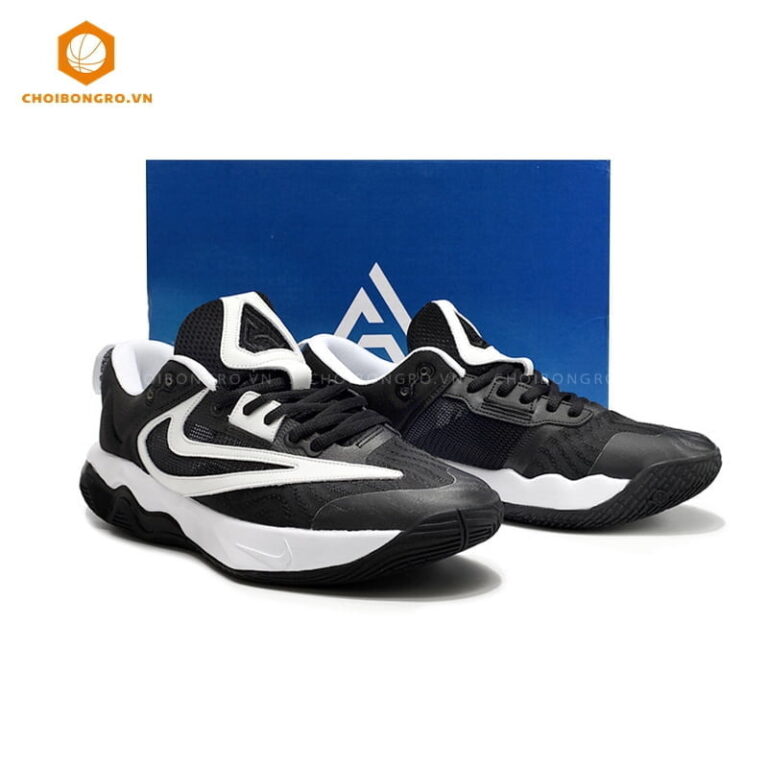 	Nike Giannis Immortality 3
  - Đen trắng - Hình ảnh 4