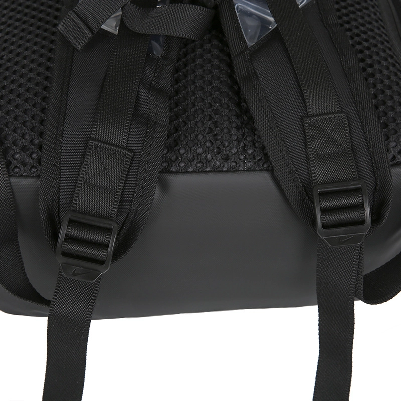 Dây đeo vai điều chỉnh linh hoạt của balo Nike Utility Speed