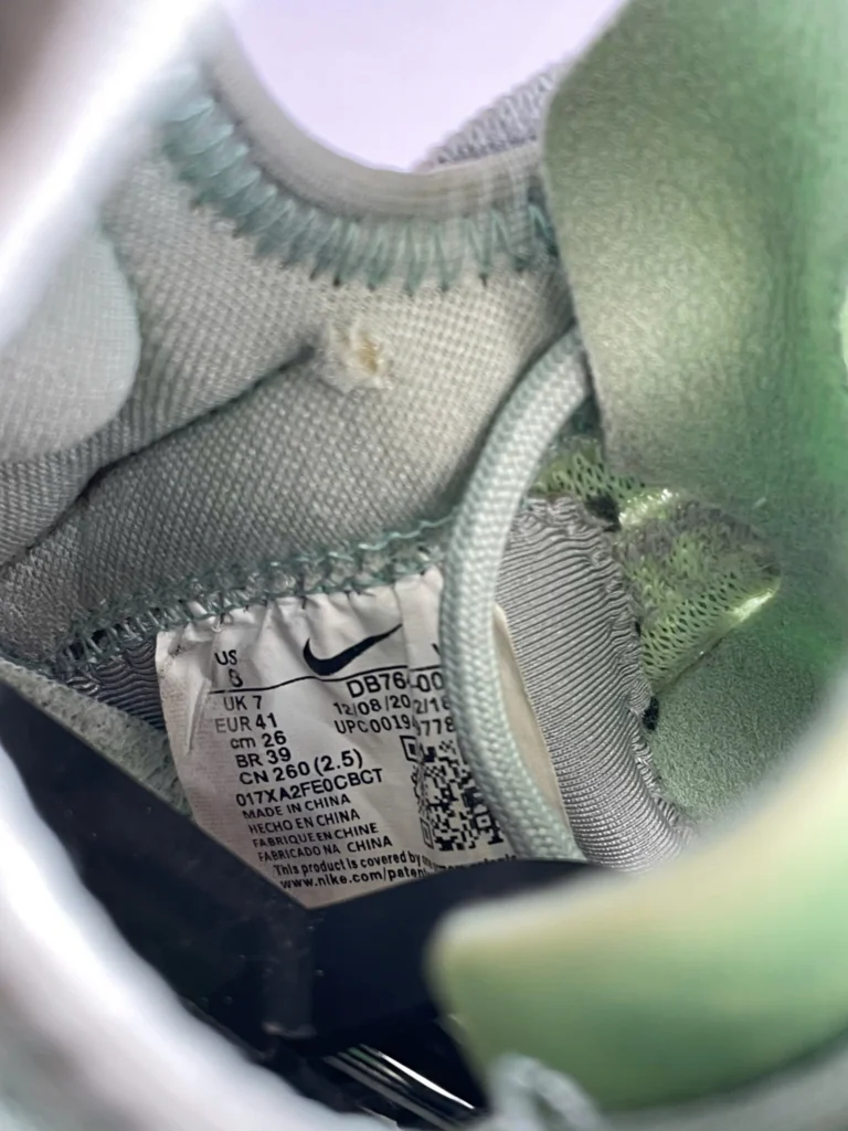 Giày bóng rổ cũ chính hãng Nike LeBron 18
 EP 'Empire Jade' DB7644-002 - Hình ảnh 6