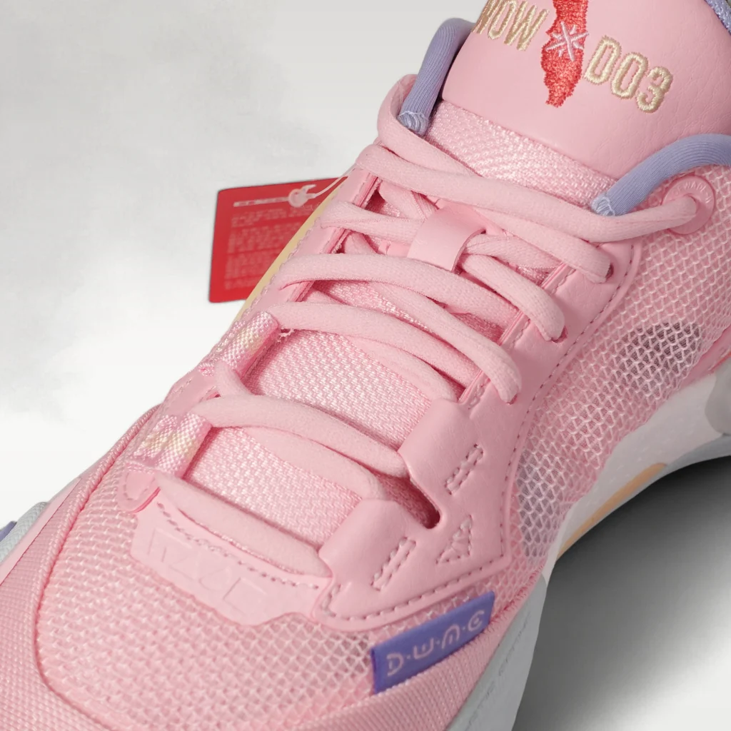 Thân giày Li-Ning Wade All City 12 với lưới thoáng khí, lớp gia cố chắc chắn, logo Wade hỗ trợ và dây giày chống tuột